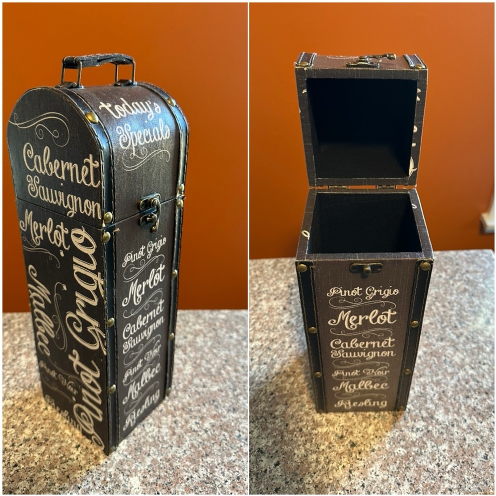 Wine Bottle Holder with Script Design